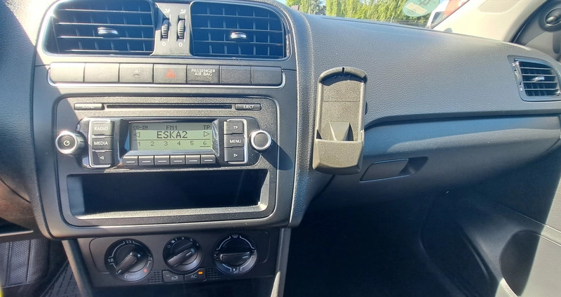 Volkswagen Polo cena 17900 przebieg: 168000, rok produkcji 2010 z Sępopol małe 254